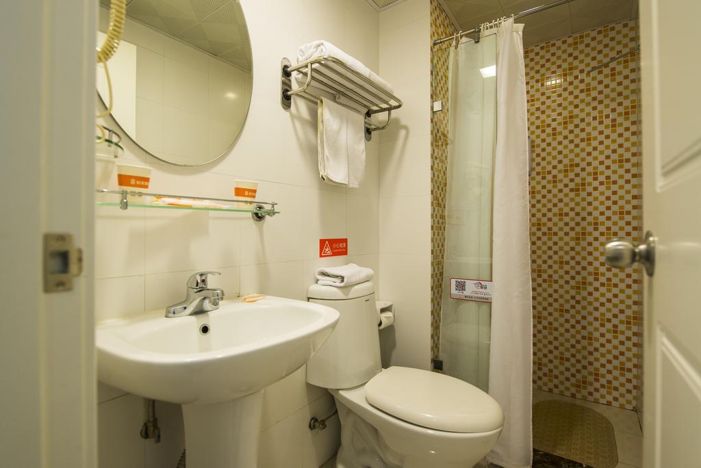 Home Inn Yichang Gezhou Dam Kültér fotó