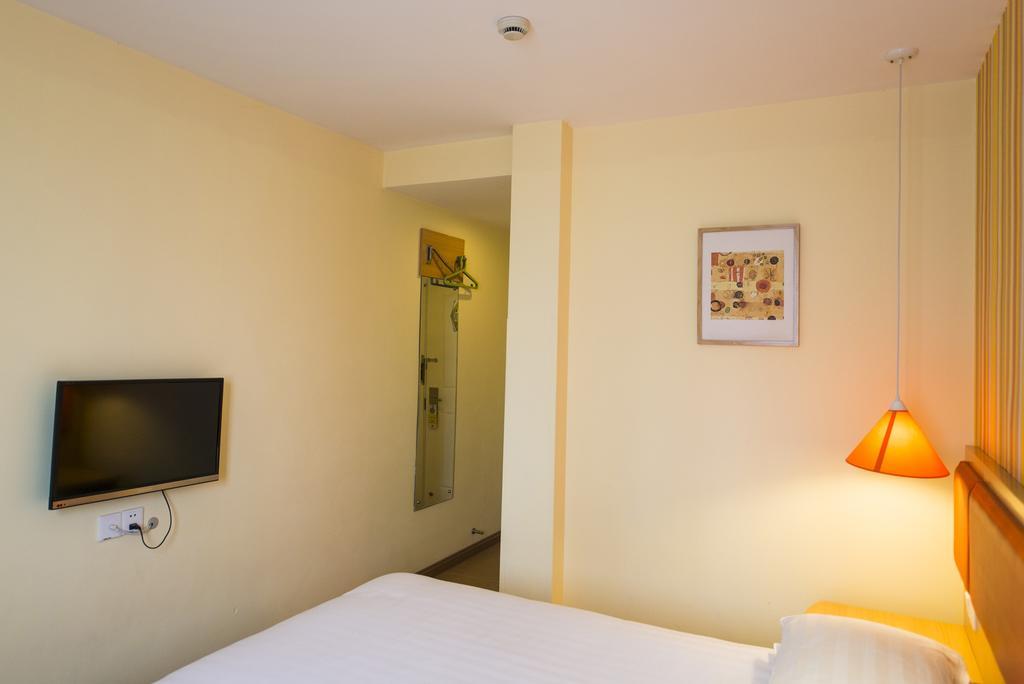 Home Inn Yichang Gezhou Dam Kültér fotó